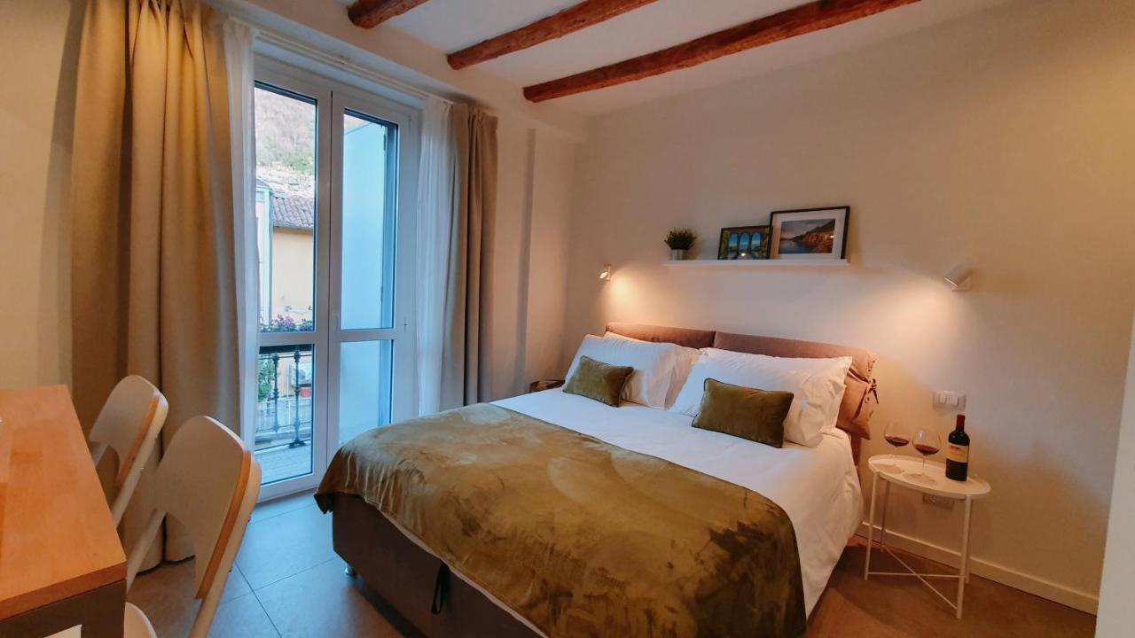 Foscolo 9 - Breakfast Bed and breakfast Como